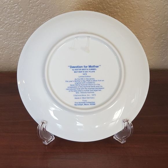 SCHMID HUMMEL 1976 Mother's Day Collectors Plate - Picture 2 of 3